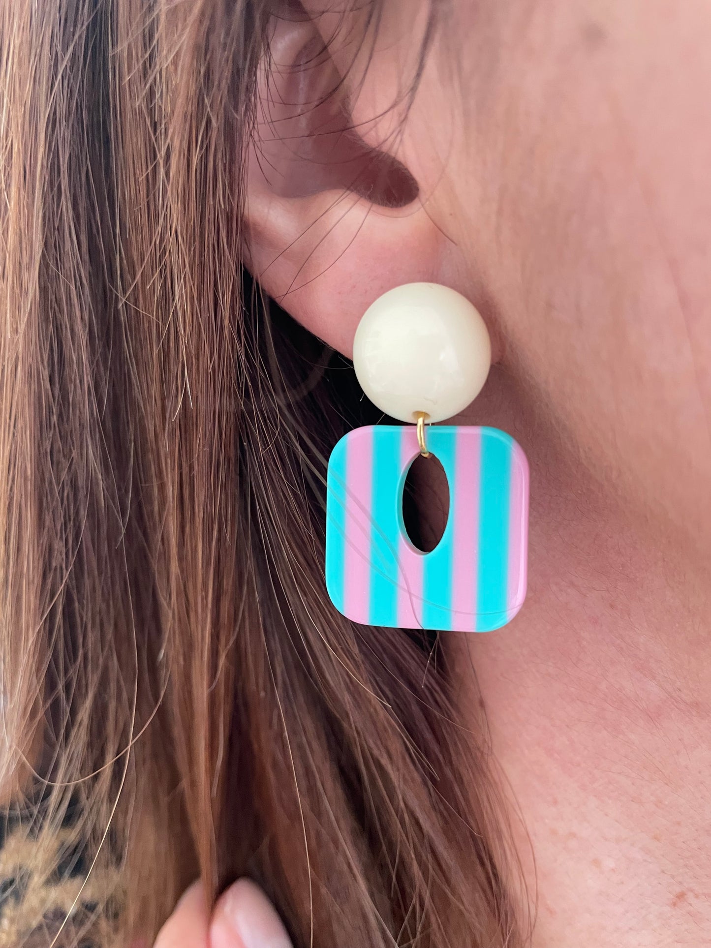 Colette – Boucles d'oreilles Carré Acétate Rayé