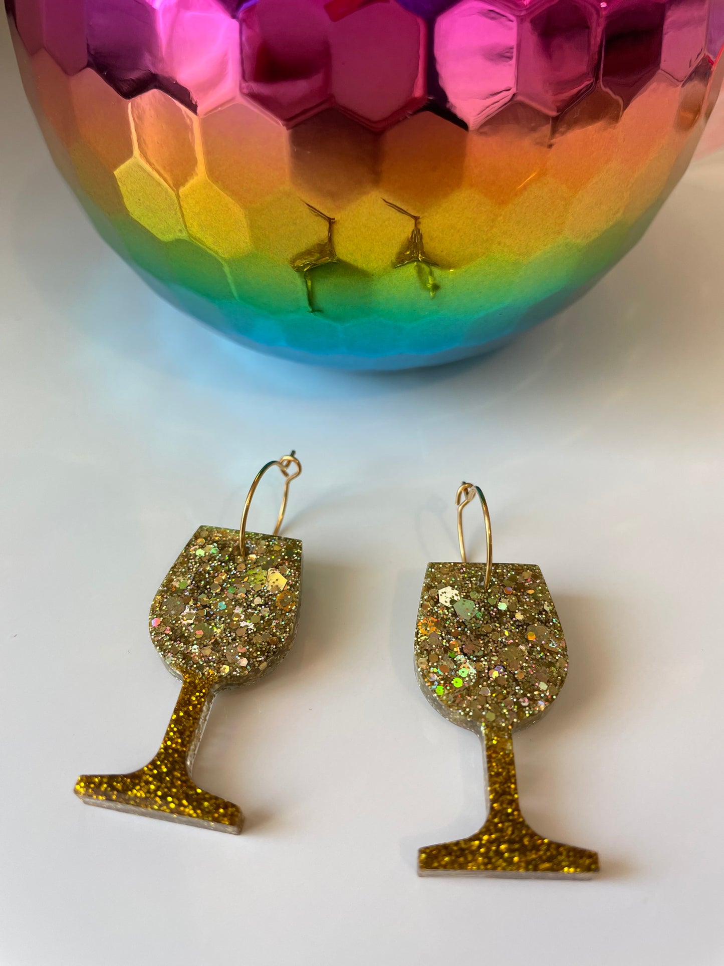 Boucles d'oreilles Pétillante – Verre à Vin Résine & Paillettes Fait Main
