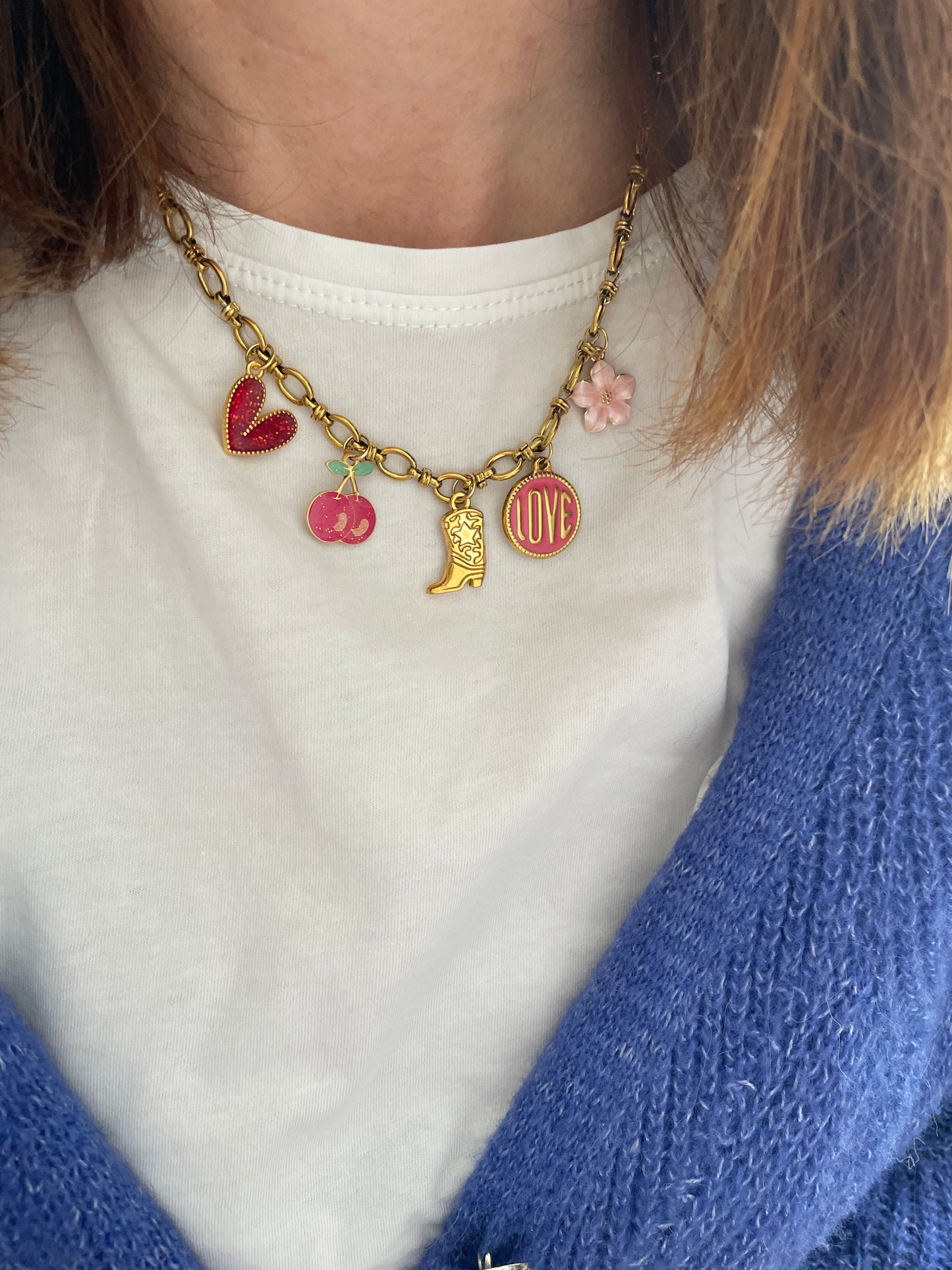 Collier Jacob – Pendentifs Mixtes Laiton, Acier & Résine Doré