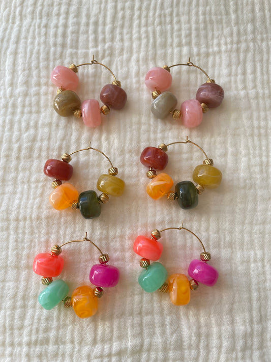 Créoles Paloma | Perles Marbrées & Acier Inoxydable – Julaè Bijoux