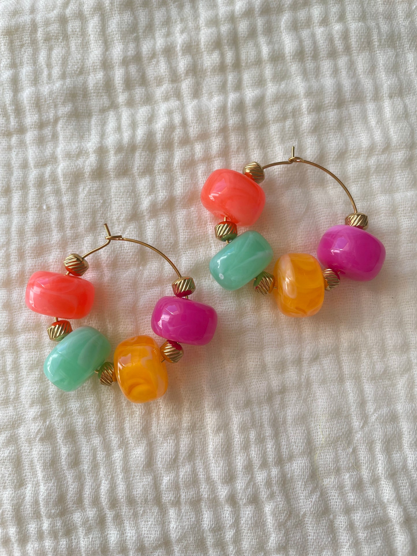 Créoles Paloma | Perles Marbrées & Acier Inoxydable – Julaè Bijoux
