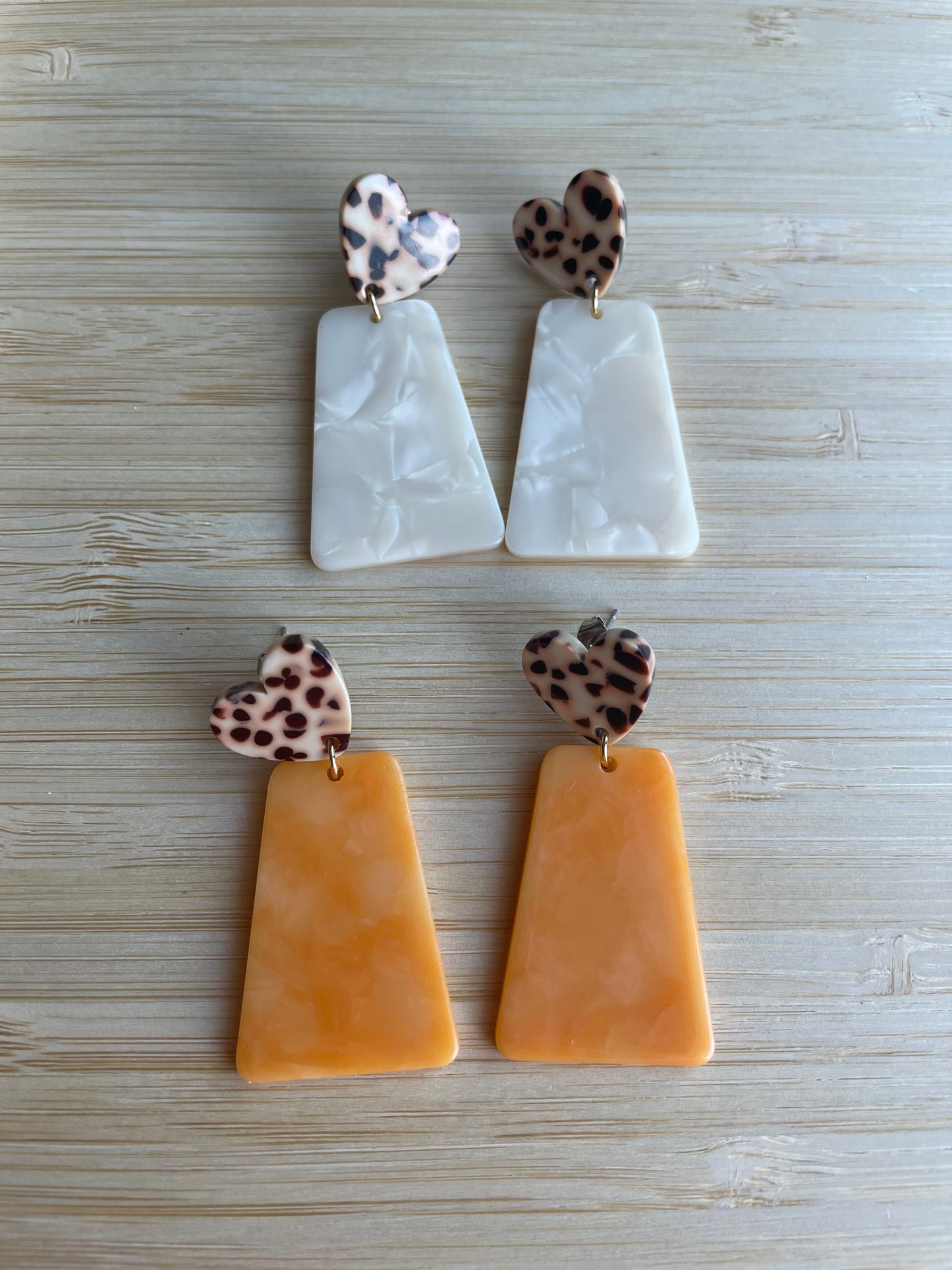 Charlotte – Boucles d'Oreilles Cœur Tacheté Pendentif Acétate | Julaè Bijoux