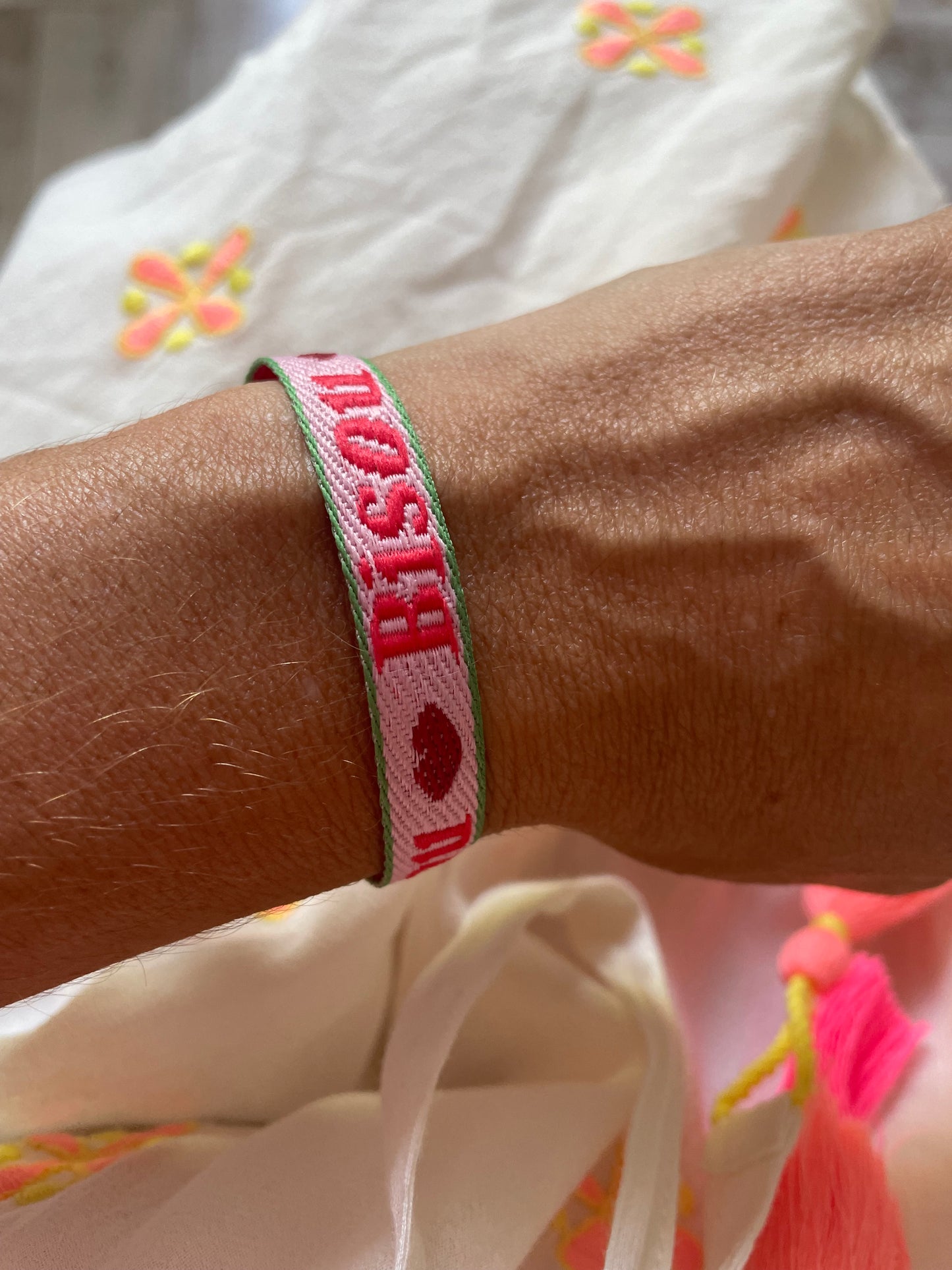 Bracelet ruban Bisou