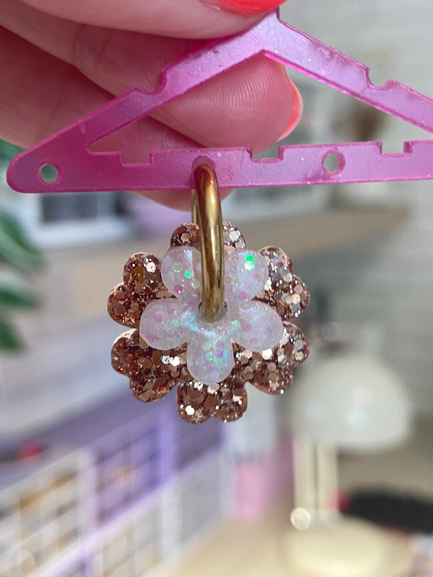 Carmen – Créoles Fleurs en Résine Faites Main | Julaè Bijoux