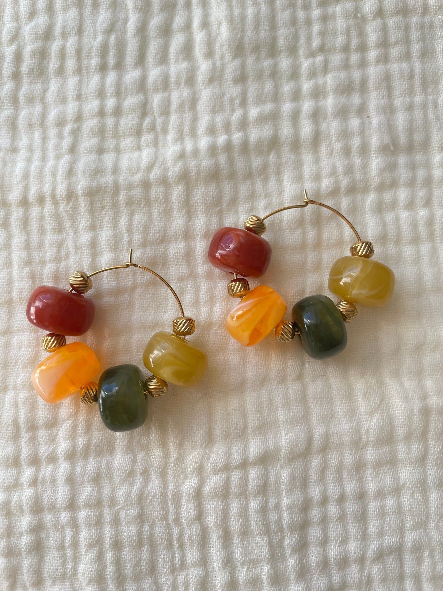 Créoles Paloma | Perles Marbrées & Acier Inoxydable – Julaè Bijoux