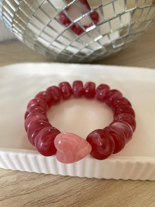 Bracelet Charlie - perle marbrées et cœur en résine