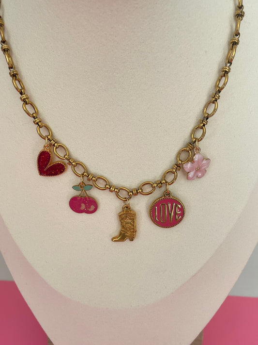 Collier Jacob – Pendentifs Mixtes Laiton, Acier & Résine Doré