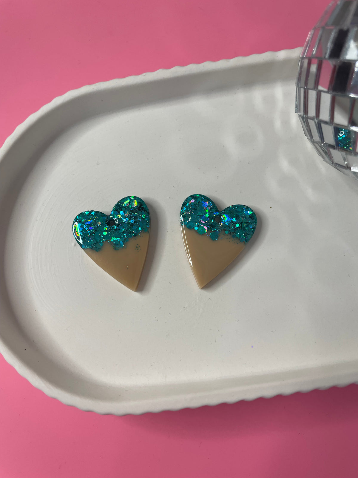 Louise – charms Cœur Résine & Paillettes