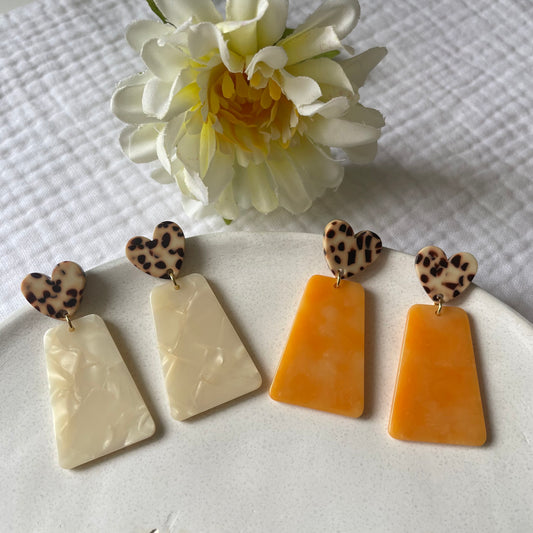 Charlotte – Boucles d'Oreilles Cœur Tacheté Pendentif Acétate | Julaè Bijoux