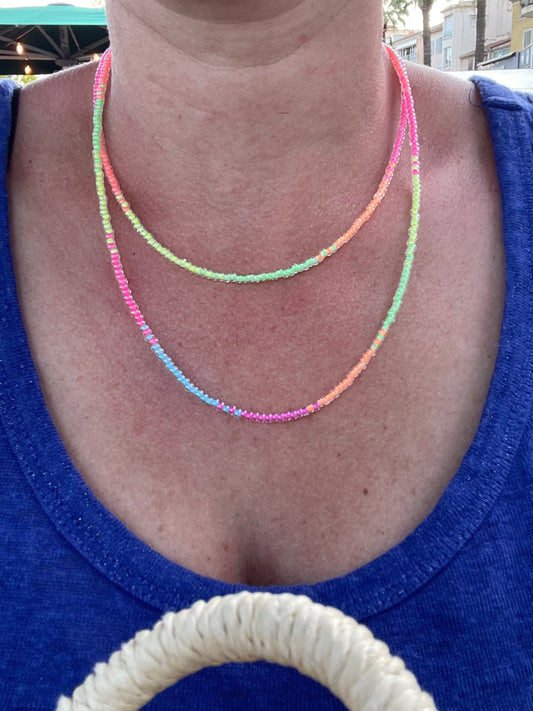 Collier Neon Kiss — Perles de Rocailles Fluo | Ras-du-Cou ou Collier