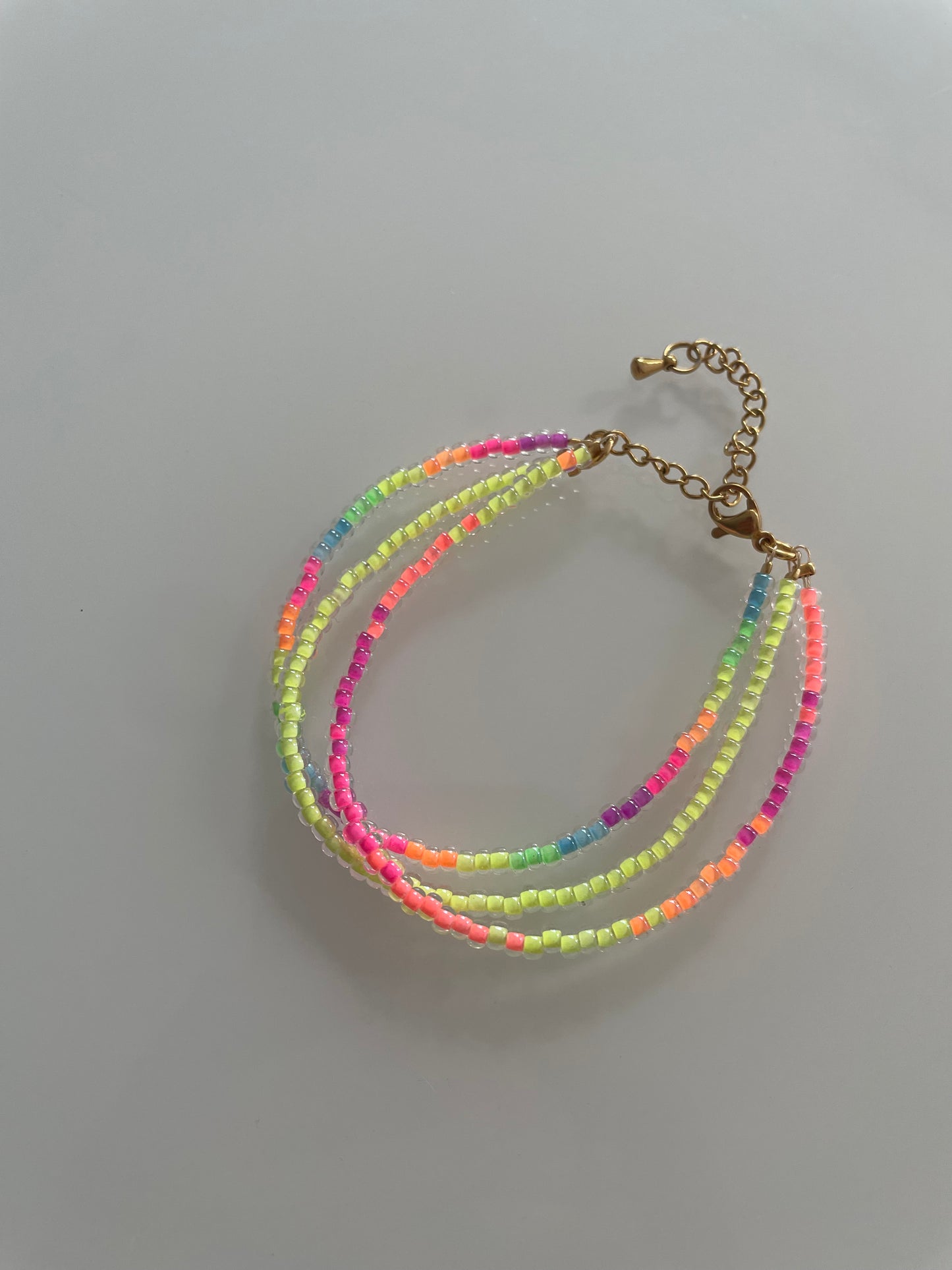 Bracelet Neon Kiss — Perles Miyuki Fluo | Acier Inoxydable Doré