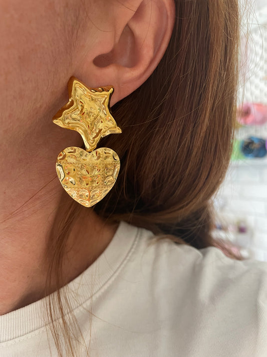 Naomi – Boucles d'oreilles Pendantes Étoile & Cœur Acier Doré