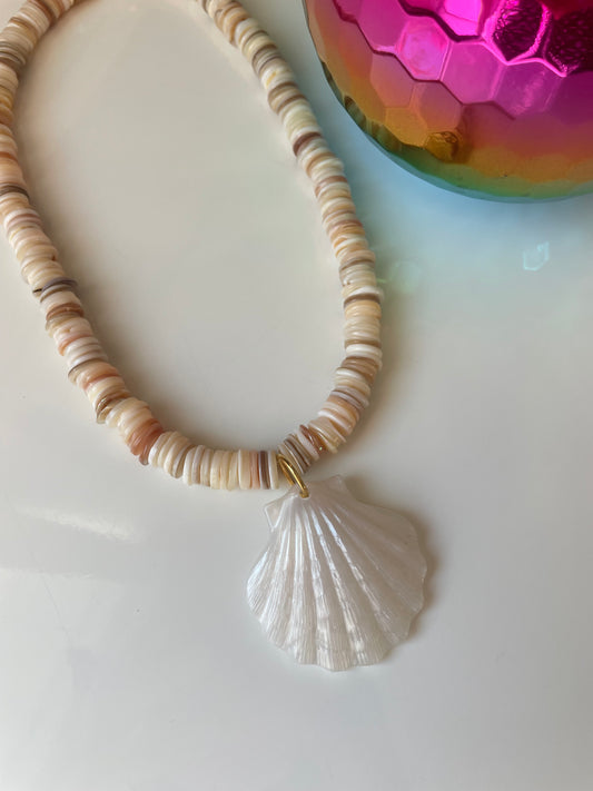 Collier coquillage