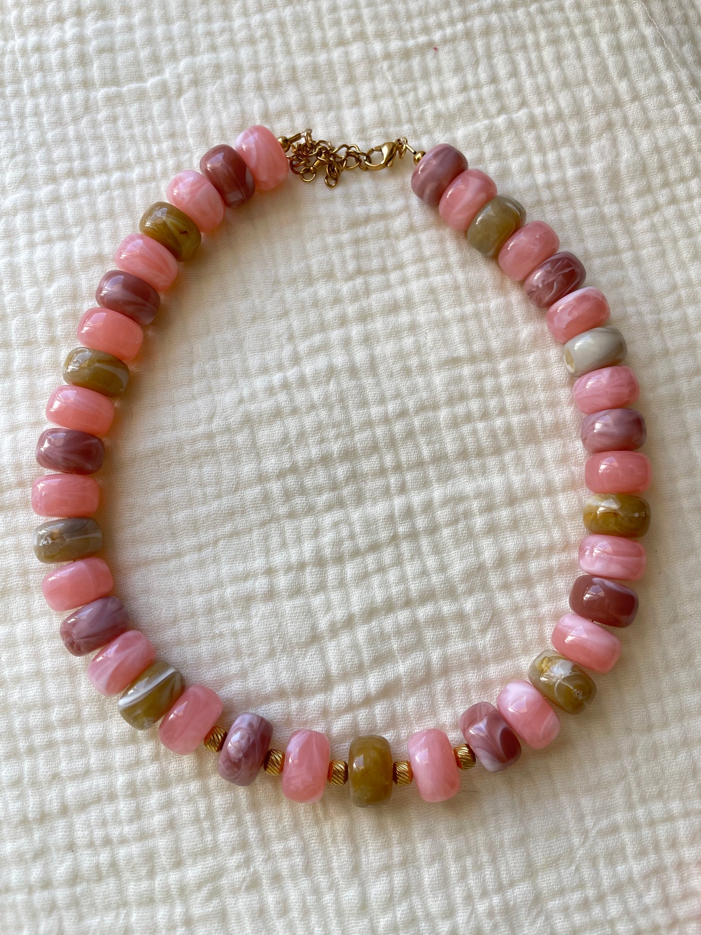 Collier Paloma – Perle Marbrée & Acier Inoxydable Doré