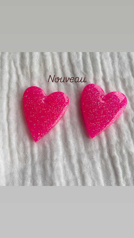 Louise – Boucles d'oreilles Cœur Résine & Paillettes
