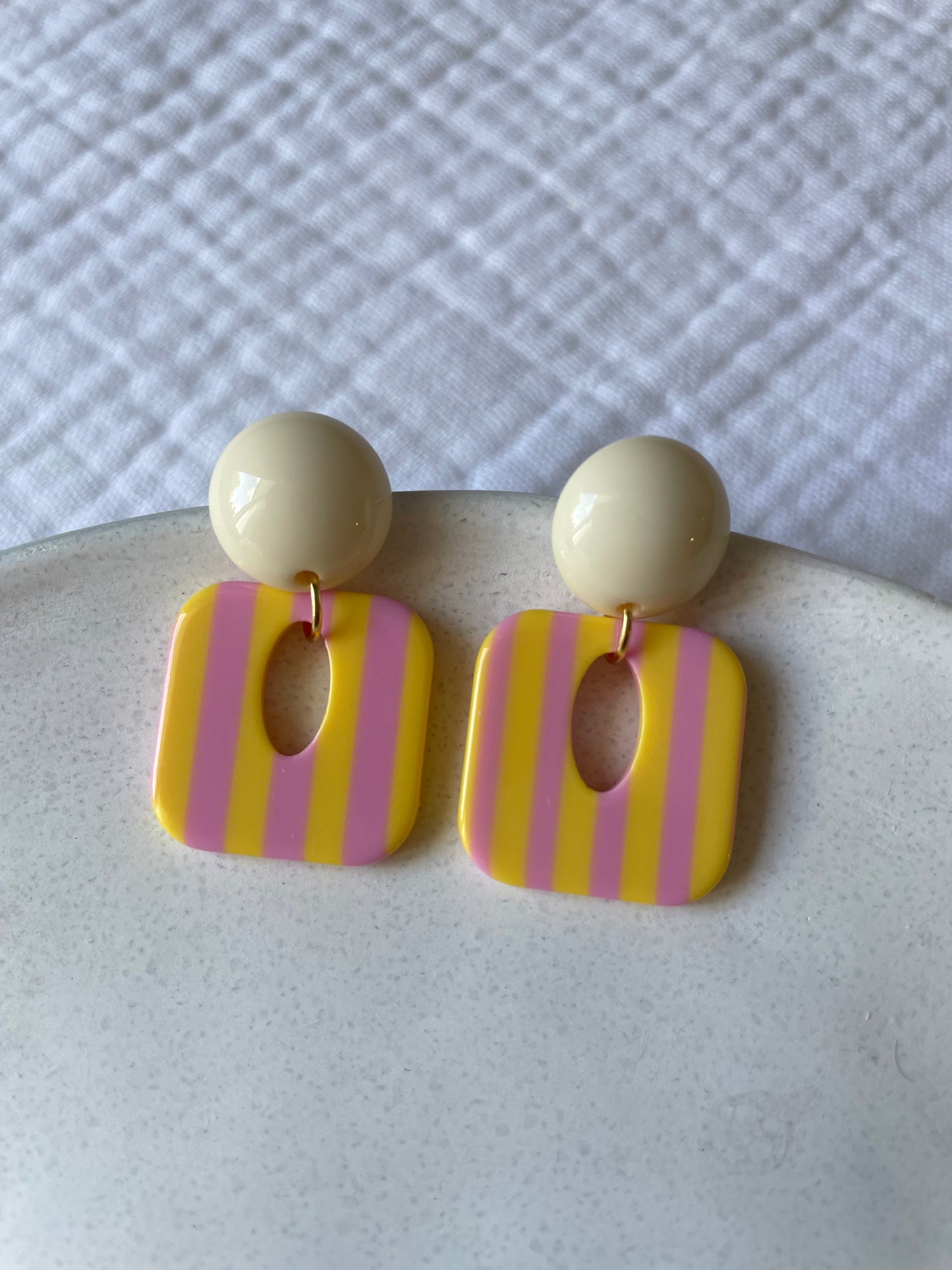 Colette – Boucles d'oreilles Carré Acétate Rayé
