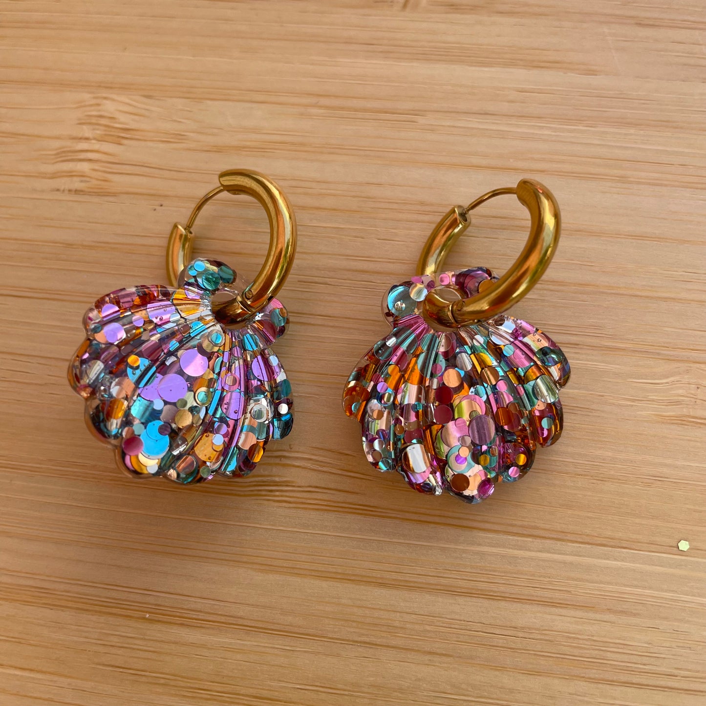 Shell – Créoles Coquillage en Résine Fait Main Interchangeable | Julaè Bijoux