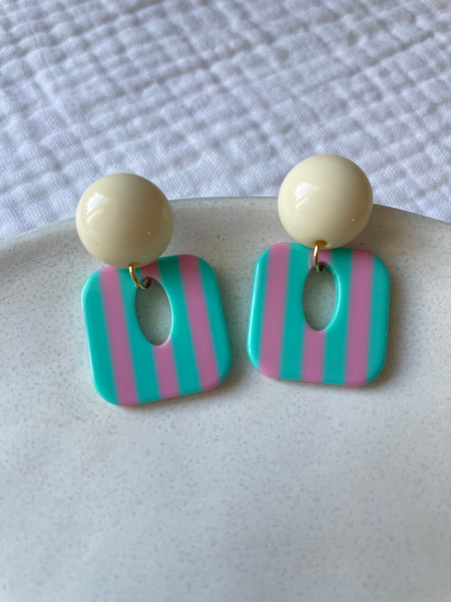 Colette – Boucles d'oreilles Carré Acétate Rayé