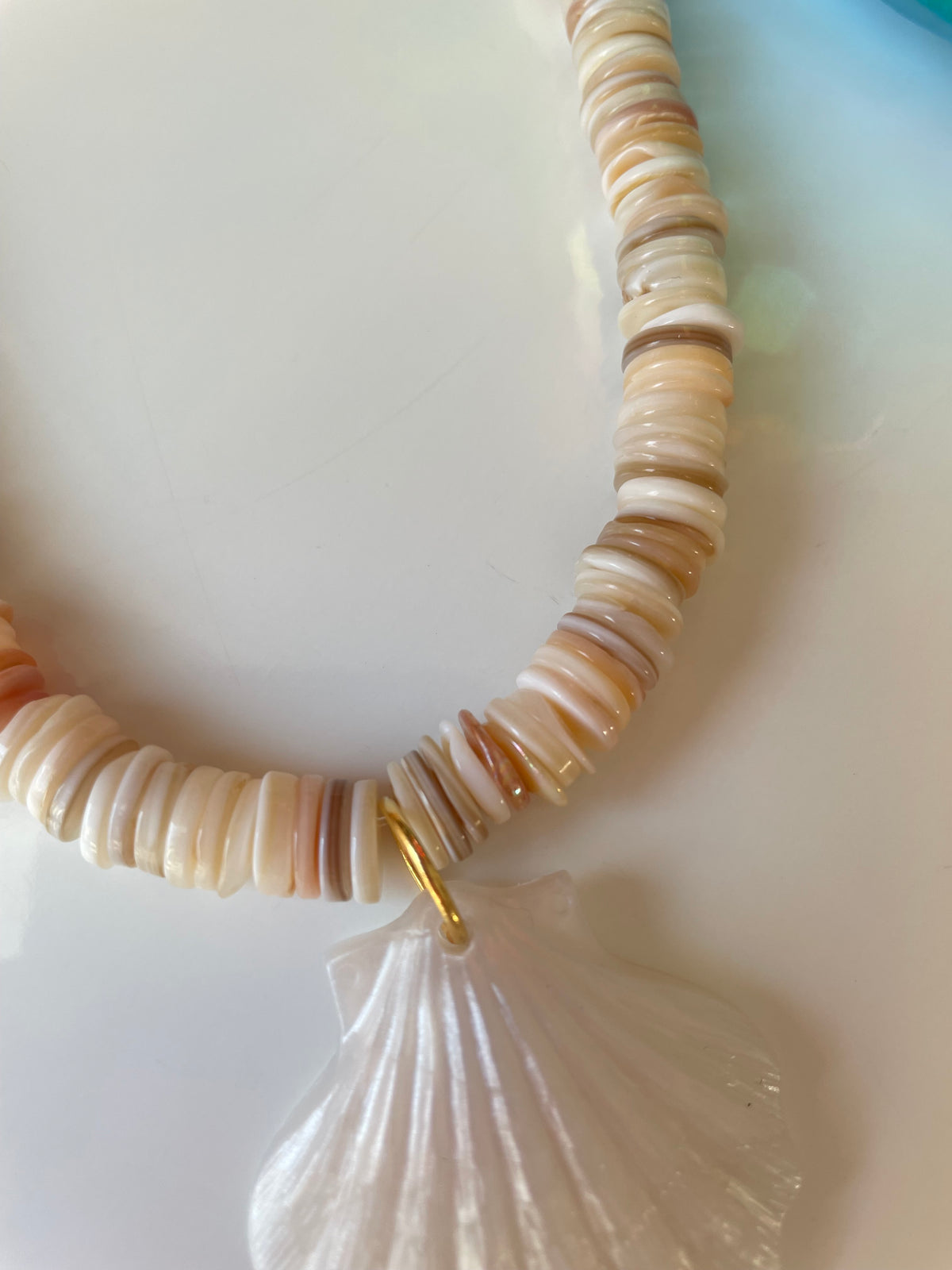 Collier coquillage