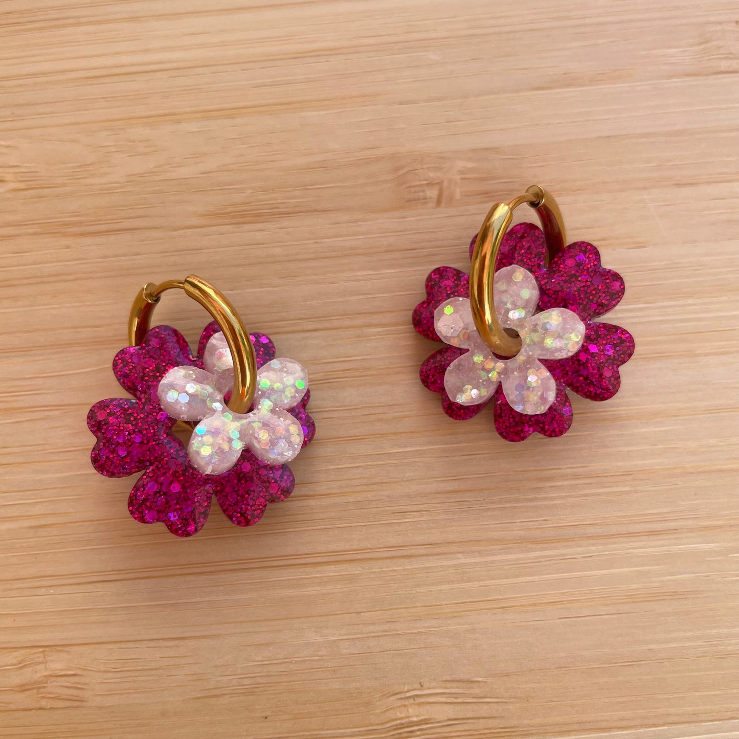 Carmen – Créoles Fleurs en Résine Faites Main | Julaè Bijoux