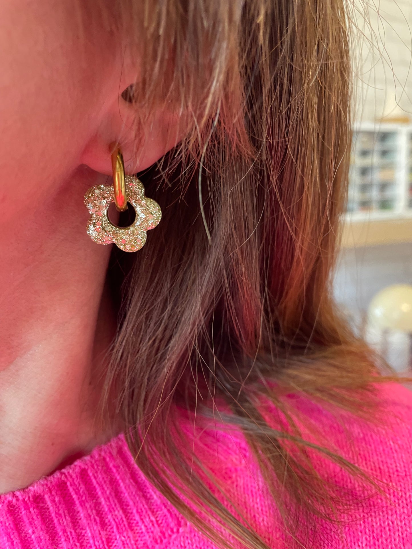 Gina – Boucles d'oreilles Fleur Résine Fait Main