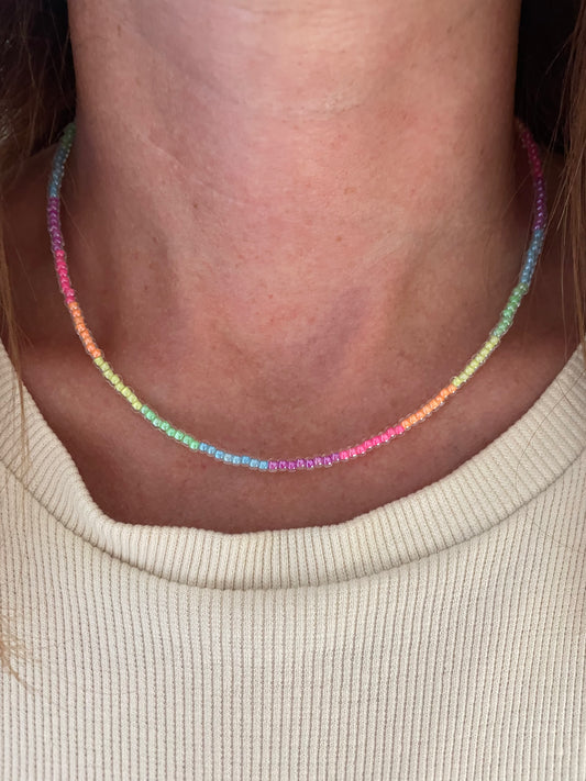 Collier Neon Kiss — Perles de Rocailles Fluo | Ras-du-Cou ou Collier
