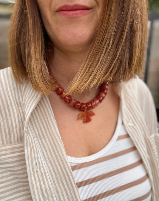 Collier Aigle – Perles Marbrées & Aigle Acétate